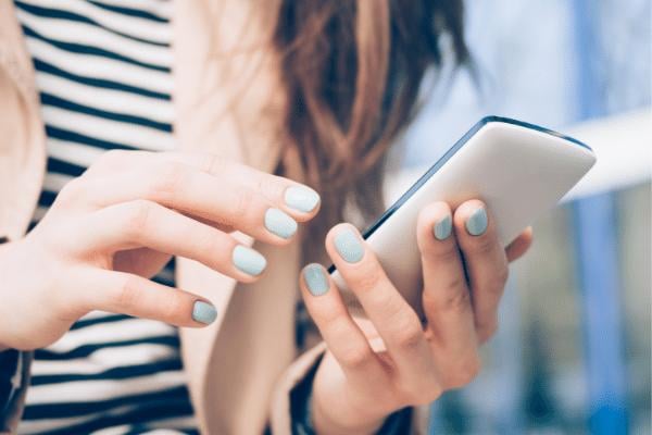 always use a microfiber cloth to clean your screen