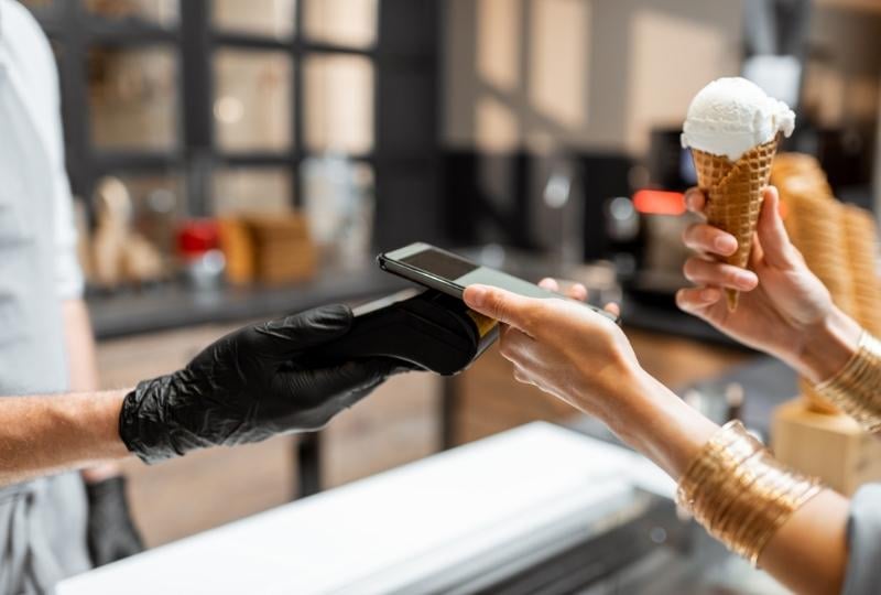 ice-cream-shop-mobile-payment