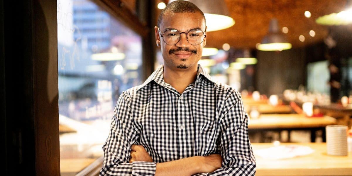 wisconsin-pos-dealer-standing-in-his-clients-restaurant